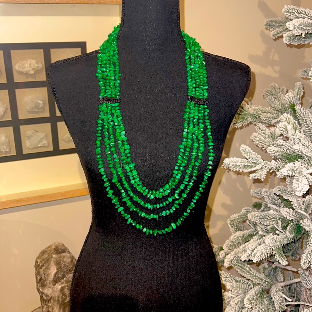 17” 5 hand stranded Jade with Black brocade accents